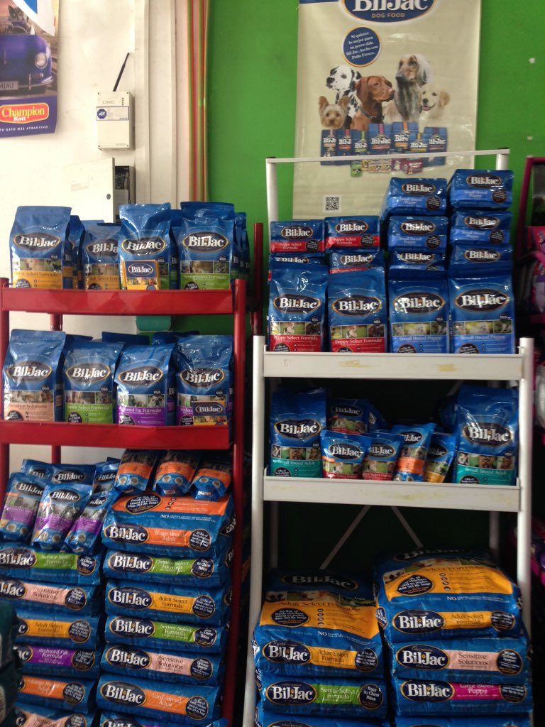 En #fenix haciendo promoción #BilJacChile Av.Colombia 9187 con Enrique Olivares, la Florida los Esperamos !!!!