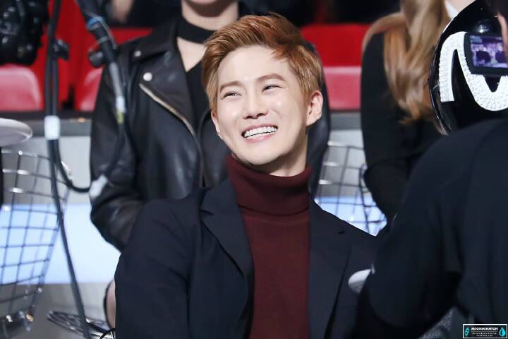 _joonmyeon's tweet photo. 151202 suho https://t.co/CHMt6OaZsP