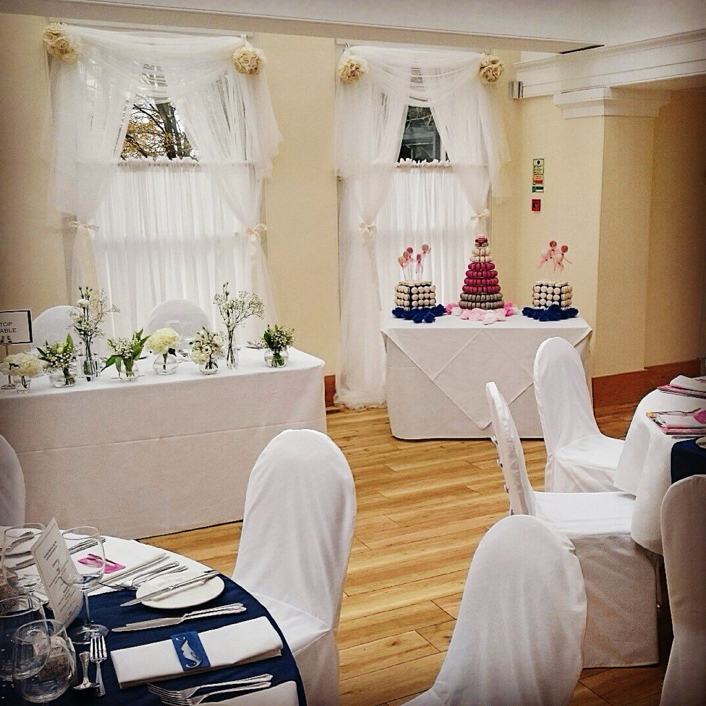 FolieMacaron's tweet photo. The #wedding #macaron #centrepiece at Pembroke Lodge in Richmond Park - available for consultation for your wedding! https://t.co/5EAAJctLFk