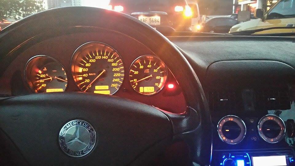 donnmarkgabriel's tweet photo. I enjoy driving this kind of car😍 with her lastnight #Slk320 https://t.co/2FzPdMpOj5