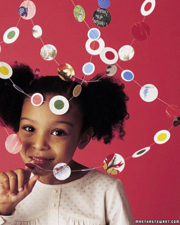 Save those holiday cards coming in the mail. Here's a fun project to make. #XmasFun #IXCC ow.ly/VqMDQ