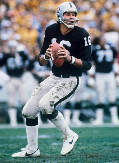 Happy Birthday Raider Legend Jim Plunkett! RN4L!! 