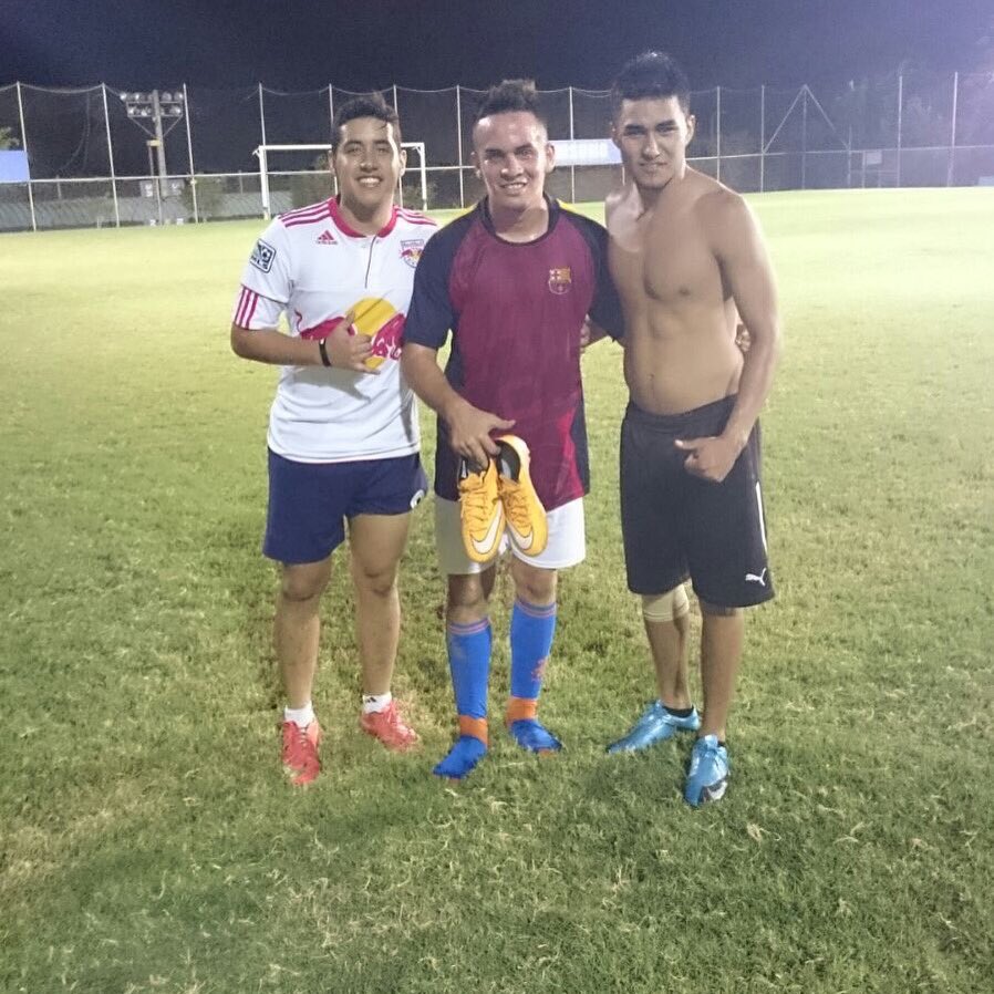 FcGalacticos_'s tweet photo. Entrenamiento ⚽️ https://t.co/hrvpyJ03Pp