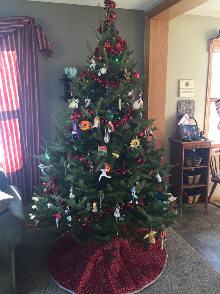 toddlundy's tweet photo. Christmas tree is up!  Peace on Earth. https://t.co/MUYmOvzqdL