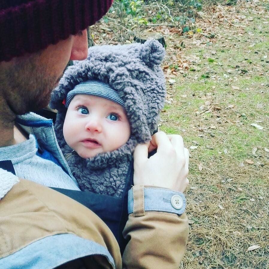 NicolasElshout's tweet photo. Een beer op stap in het bos! 🐻 https://t.co/O50JlcztaT https://t.co/yxTct9f5xu