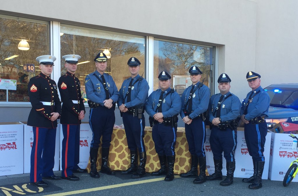 RickMcKeon's tweet photo. Great seeing the many donations for #ToysForTots today. Thank you to all who have made a contribution. https://t.co/atv6pCu47B