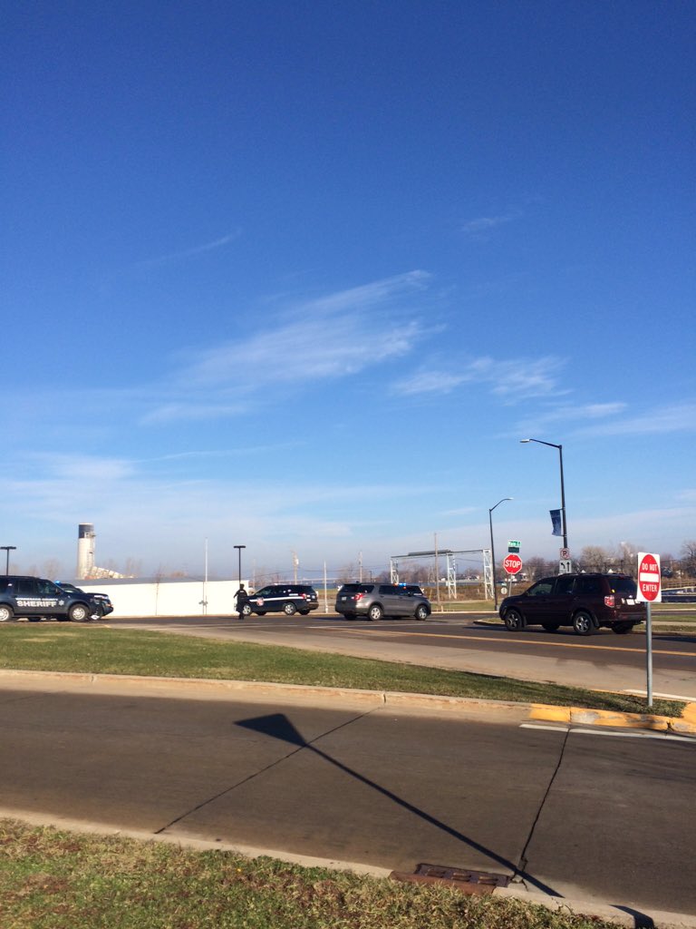 Tiroteo y toma de rehenes en Wisconsin - CVecXmVU4AA6x7H