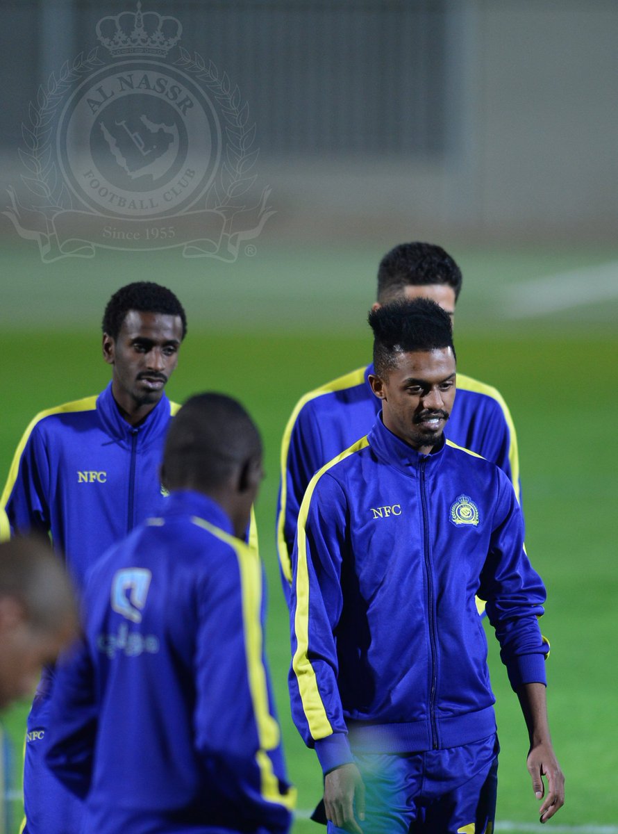 إبراهيم غالب يشارك في تدريبات النصر الجماعية