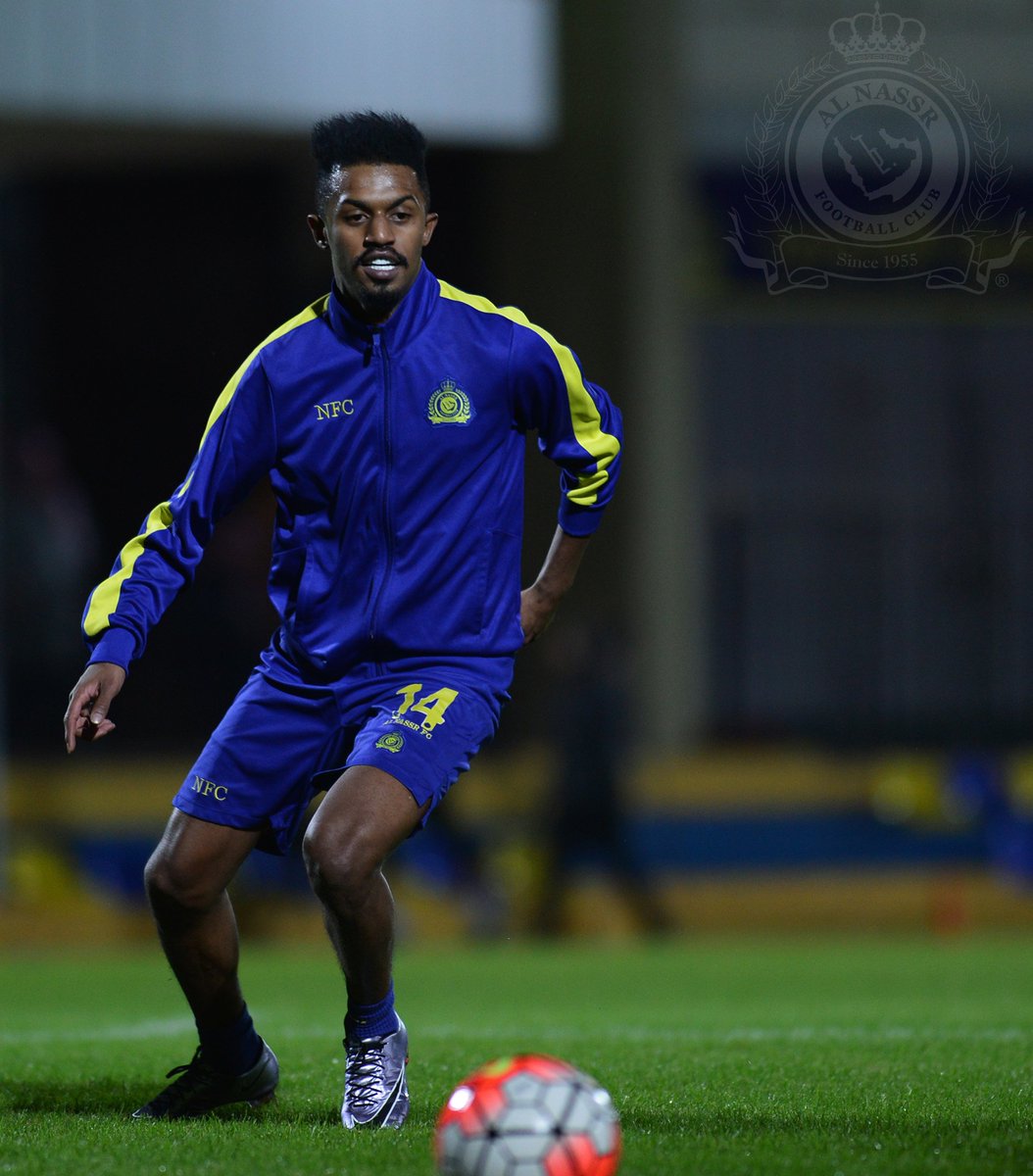 إبراهيم غالب يشارك في تدريبات النصر الجماعية