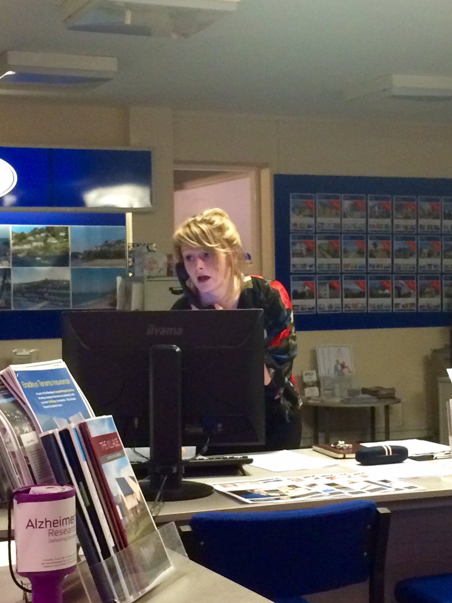 bradleyslooe's tweet photo. Jade is finishing Saturday with tying up a big sale! #sellingmachine #starapprentice https://t.co/6aFFs9SuCc