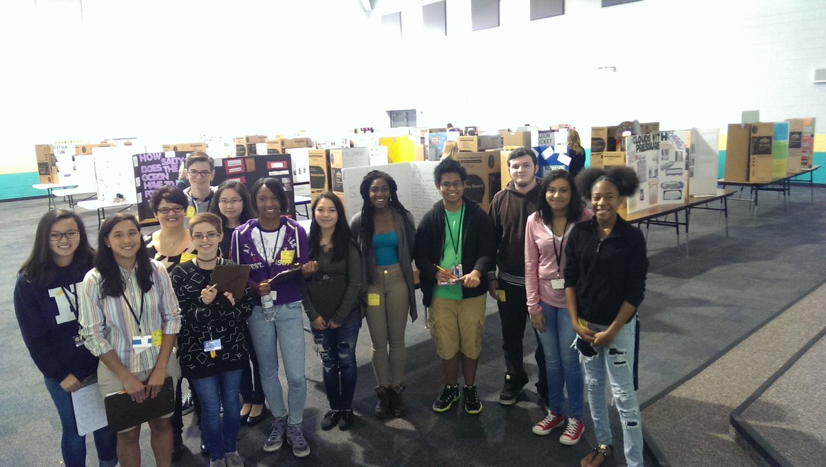 jcecubs's tweet photo. Young 5th grd scientists sharing science fair projects. Thank you Northside STEM student judges! @NHSTheLionsDen https://t.co/l3GymVoVLf
