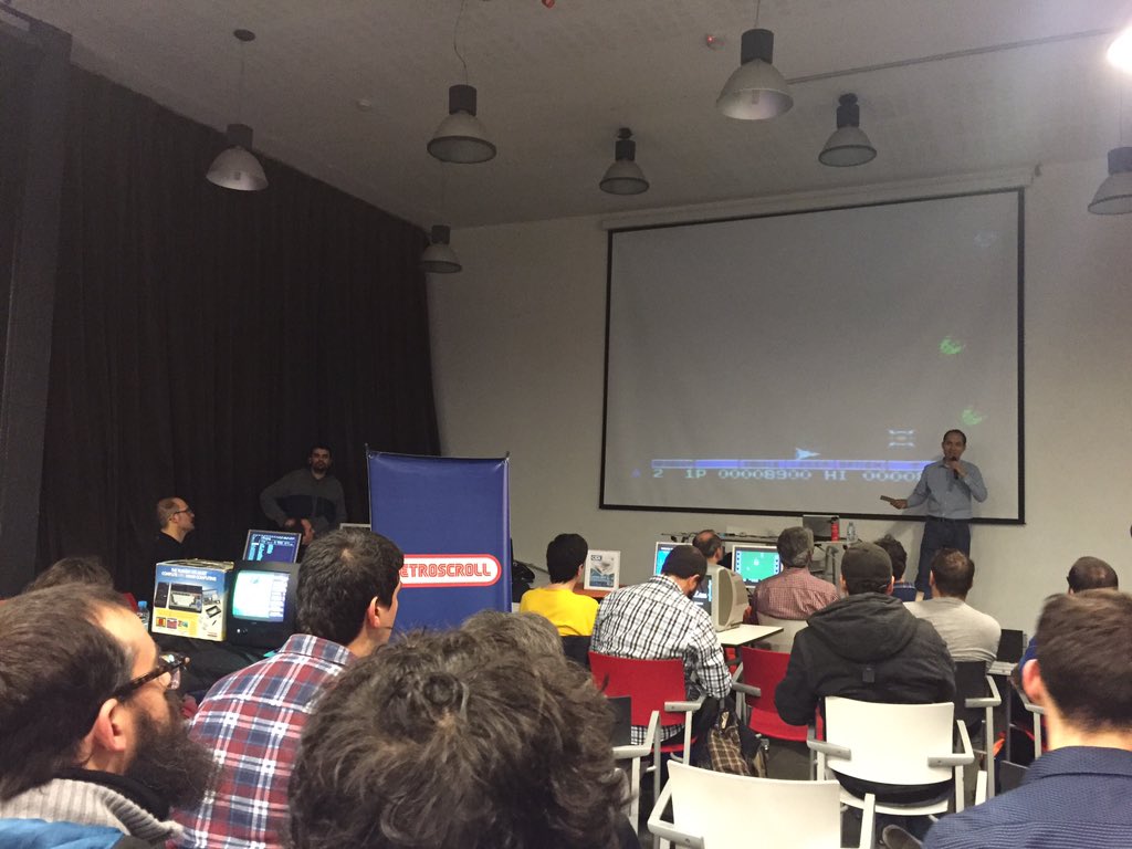 Jon_Cortazar's tweet photo. El mexicano Oscar Toledo @nanochess nos explica su evolución hasta #Mecha8, en la @AAMSX #RUMSX https://t.co/M6ObCZ38Yt