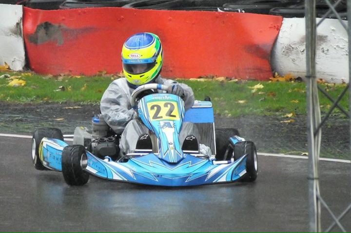 EdwardBridle's tweet photo. Can't wait for testing tomorrow. #rain #bayford #ambitionmotorsport #clearvisor #freem #alpinestar https://t.co/NIWQBu09Gt