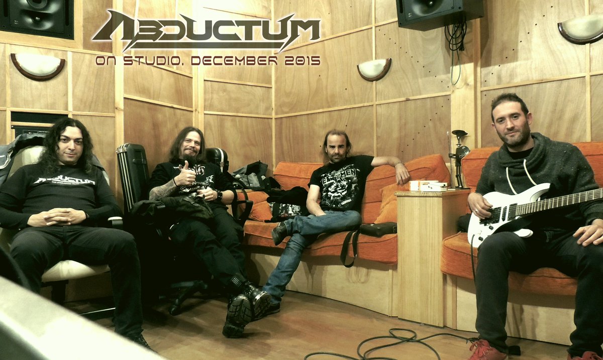 Snapshot in Kbyo Producciones studio recording!
¡En los Kbyo Producciones estudios consolidando el nuevo album!