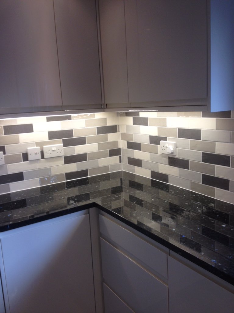 CD_Sherrin's tweet photo. #tileing #kitchen #cdsherrin.com https://t.co/VAfIKEI2cX