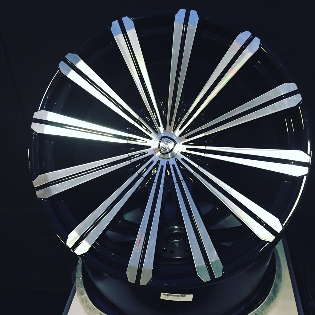 MrFantasticTDE's tweet image. #NewRims #BDayGift #2Me @yungvtrilla @mikemike_8732 @Veney2019