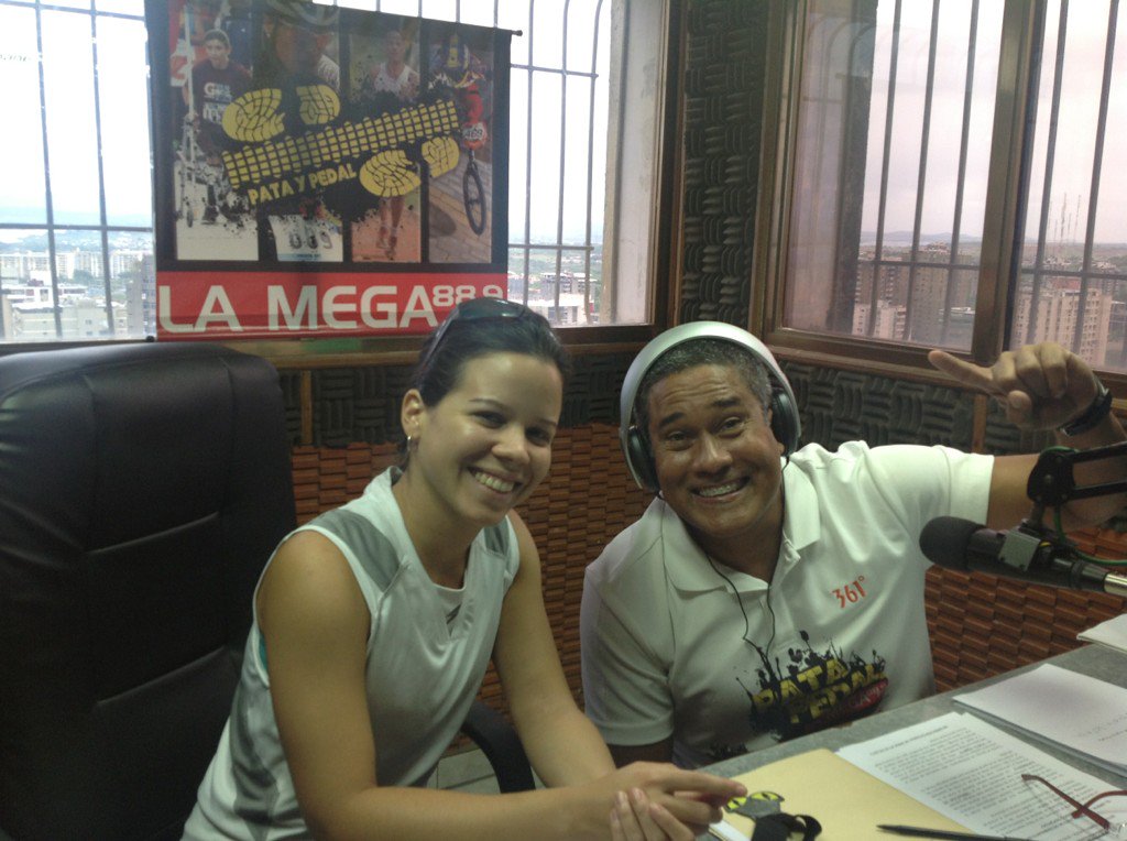 pataypedal's tweet photo. Con nosotros majokapui de @TiendasKioto hablando sobre #StudioKioto por @LaMega889pzo https://t.co/XNXRFc7QNi