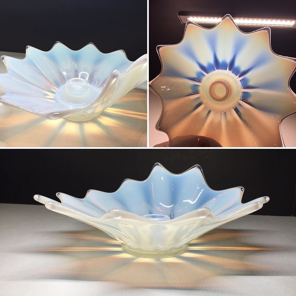 myfirkintweets's tweet photo. #nofilterneeded for this #fenton #opalescent #candleholder .  I mean there is no Instagram filter and no camera tri… https://t.co/6gVLDWnPul