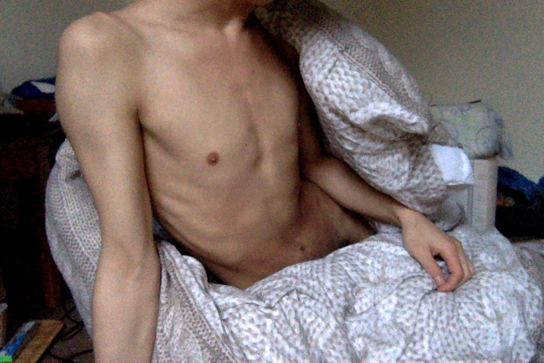 OFFGLOSS's tweet image. :( llevo así durante 3 horas