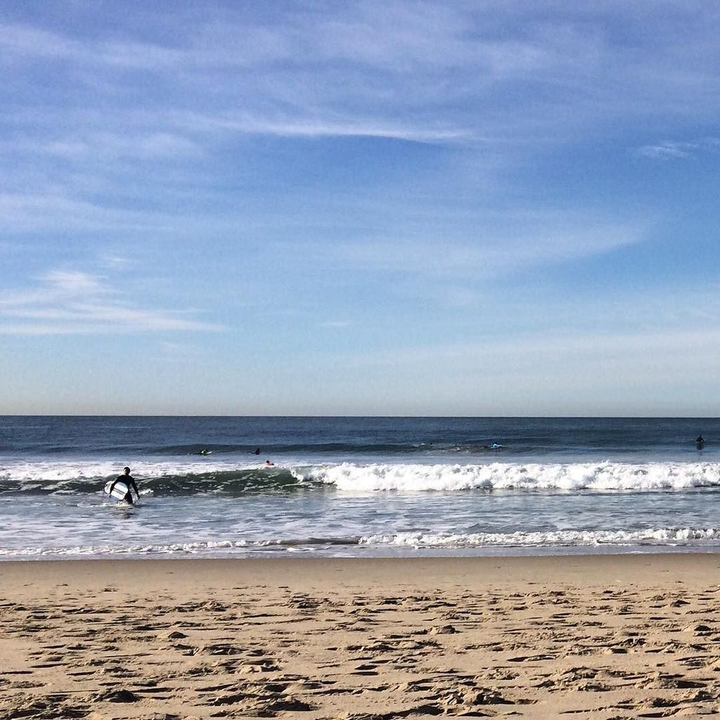 WTRWRLD's tweet photo. Santa Monica Surf Competition w/ @lanemarissa https://t.co/t16sjyJWHm