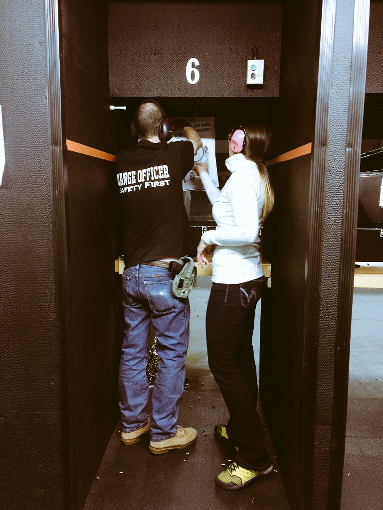 elizabeth902's tweet photo. Don't mess with us @janetwalker85 #gunrange #birthdaysurprise. https://t.co/JK7BUhOnP4