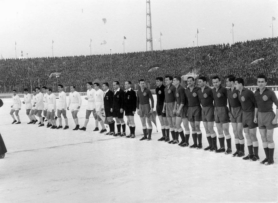 OldFirmSports's tweet photo. -20 derecede Partizan - Real Madrid maçı. (Ocak 1956) #WinterIsComing https://t.co/tEMIxqvz6y