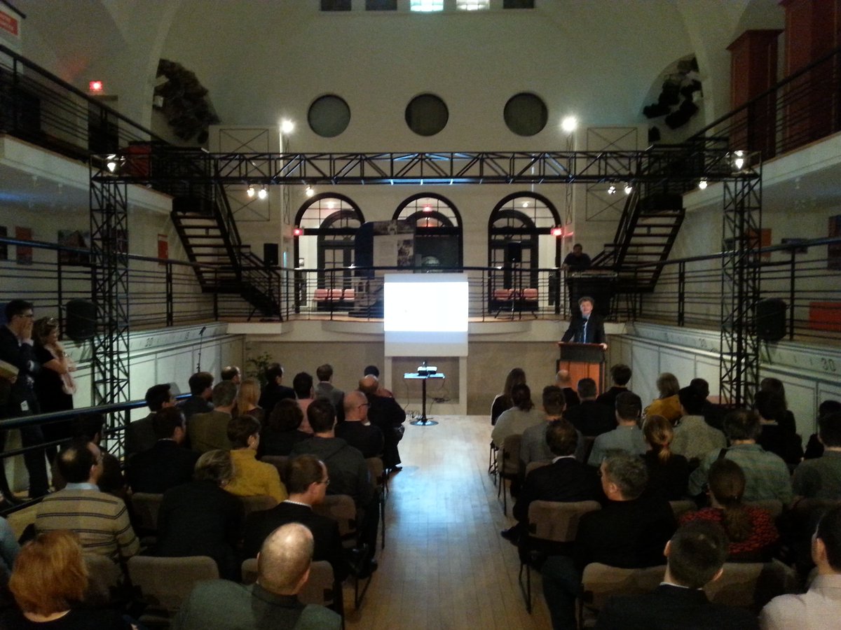 ClubEnergieETS's tweet photo. Belle soirée de présentation d'entreprises de technologie propre @EcofuelStartups #greenlightevent @ClubEnergieETS https://t.co/El4EizATfU