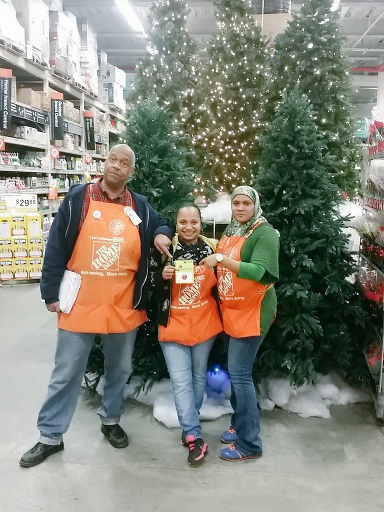 sherifa306's tweet photo. Carmen is our bravo winner for the month of November  @lic6955 @AlizdelR @SL_leighton https://t.co/daZ0mApn2h