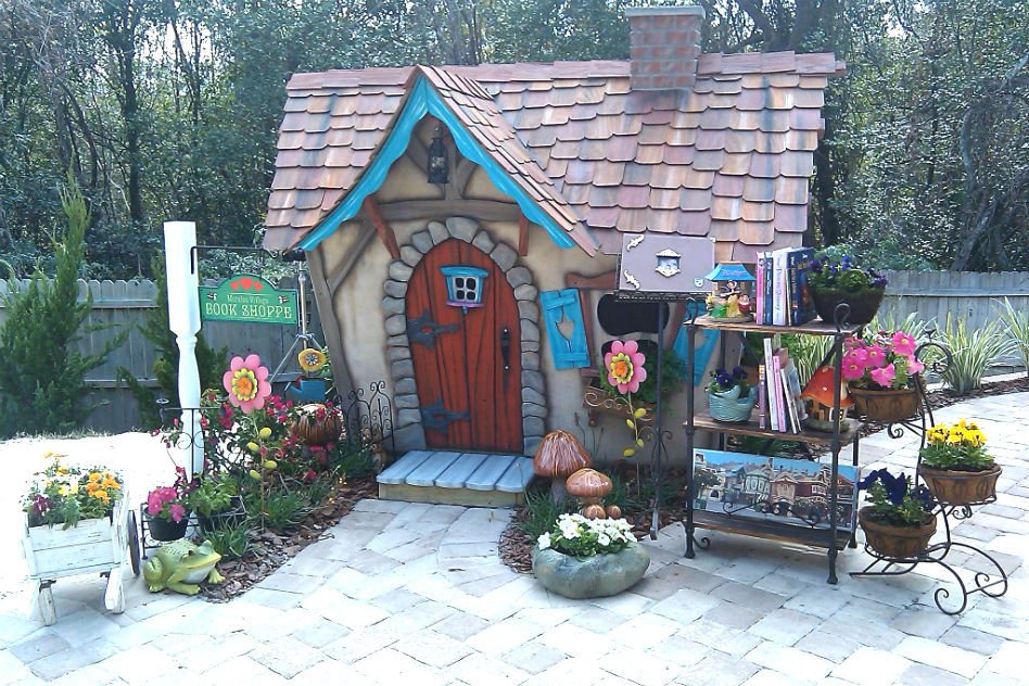 aldotcom's tweet photo. 8 places in the South that look like they came straight from a storybook https://t.co/deIbYpanFq https://t.co/WkTVjvBmeK