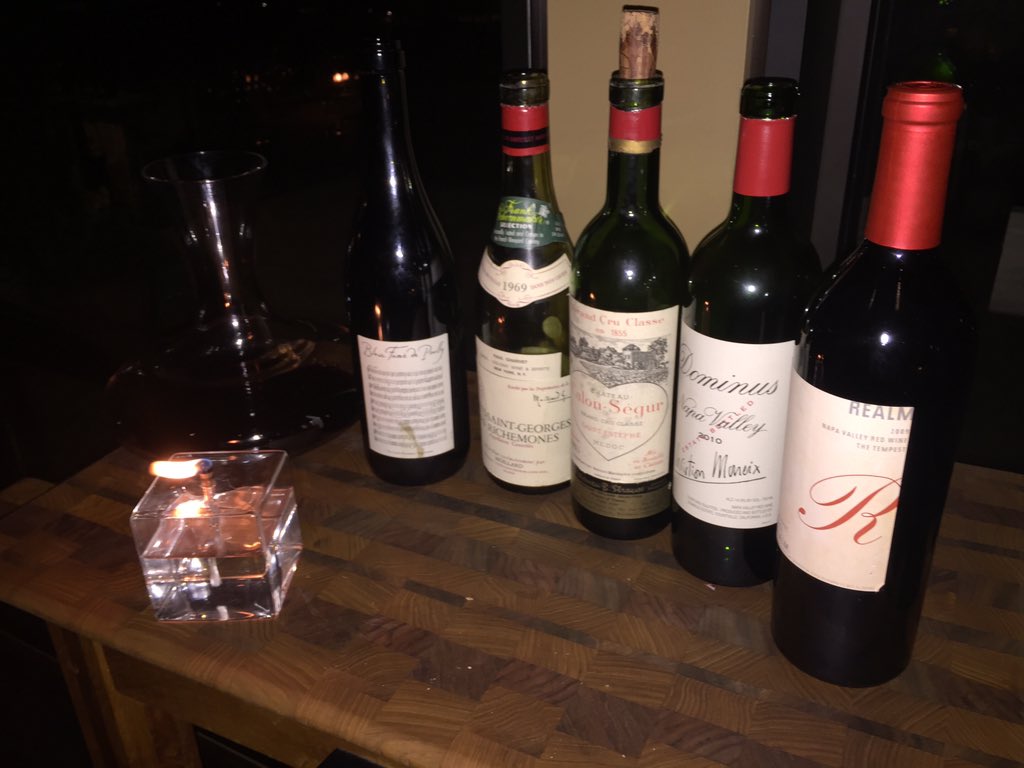 V Wine Cellar tweet media