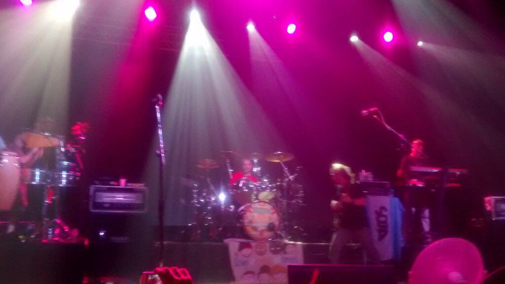 La bandera de la Family llegó al escenario ayer en Rosario!