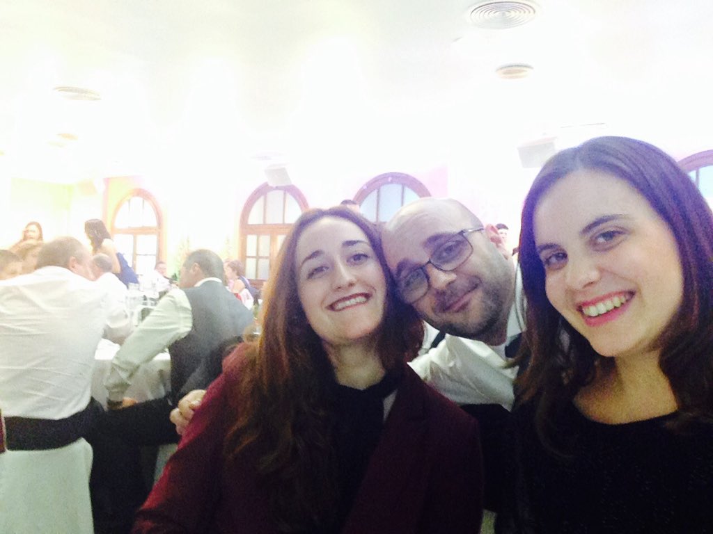 azahara0's tweet photo. Una boda de guapos! @Miryam_Pinilla @mopucin https://t.co/ZroGDJYksq