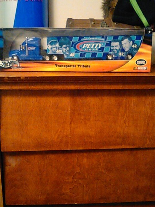 TolverDerrick's tweet image. Here's all the proof that you need that NASCAR runs in the family!!! 😃😄😍