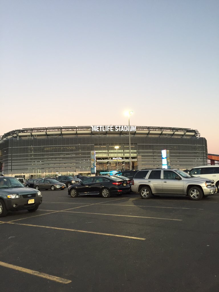 FeffCacho's tweet photo. Halfway through my 6-game marathon high school football weekend at Giants Stadium. https://t.co/c0Os3eJ0kG