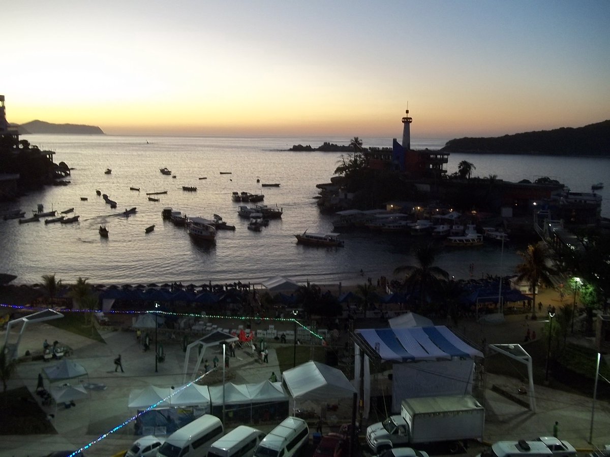 Maratongpano's tweet photo. Así nos amaneció en #Acapulco @Sectur_Guerrero @Sectur_Acapulco
#Guerrero @atlantes_team @hbdaoficial #Masde5000 https://t.co/Lxx9WacvmV