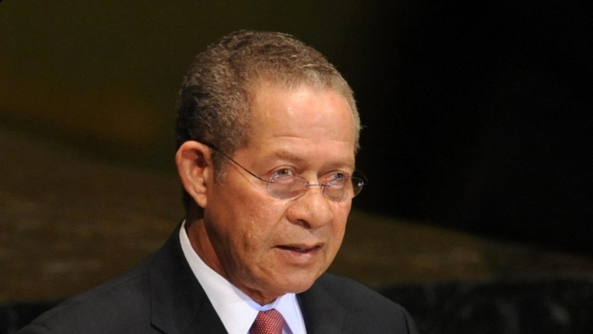 Wishing our former leader and Prime Minister Bruce Golding a happy birthday. 