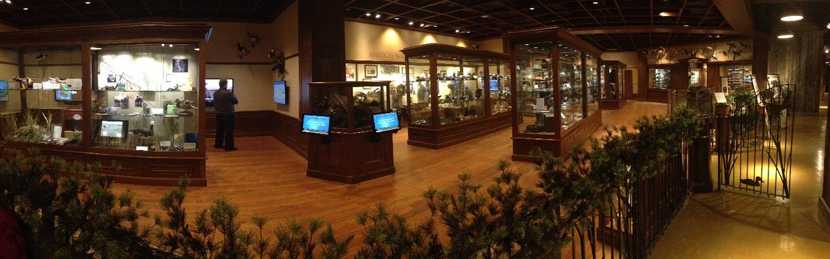 RonnWalters's tweet photo. @DucksUnlimited #dumuseum Second time in two days. #conservation #thanksDU https://t.co/lb6bbWIZD6