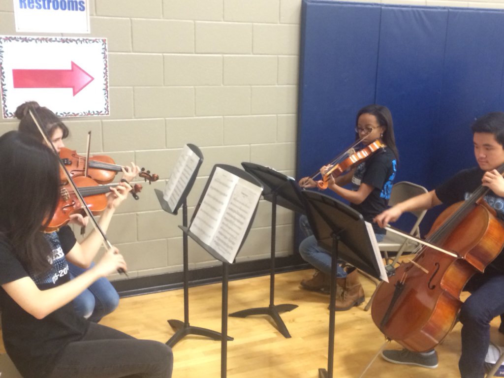 hebronorchestra's tweet photo. Shout out to Silver Wings quartets today at the Gift Galleria! Way to represent #bringthestrings https://t.co/ILZZ1VzAsi