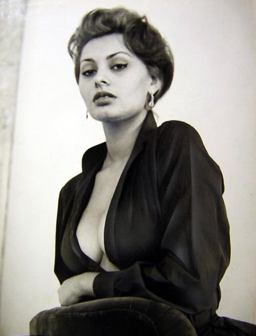 Check Out What Sophia Loren Looked Like  in 1950 