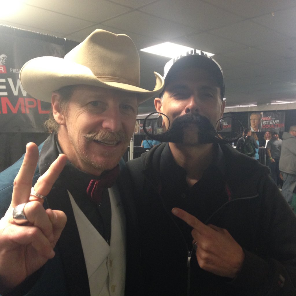DarrinDiablo's tweet photo. Epic day #wscnewyorknewjersey with the Mustache men of #TheWalkingDead @LewTempleActor @Cudlitz https://t.co/nMaRGy6K5w