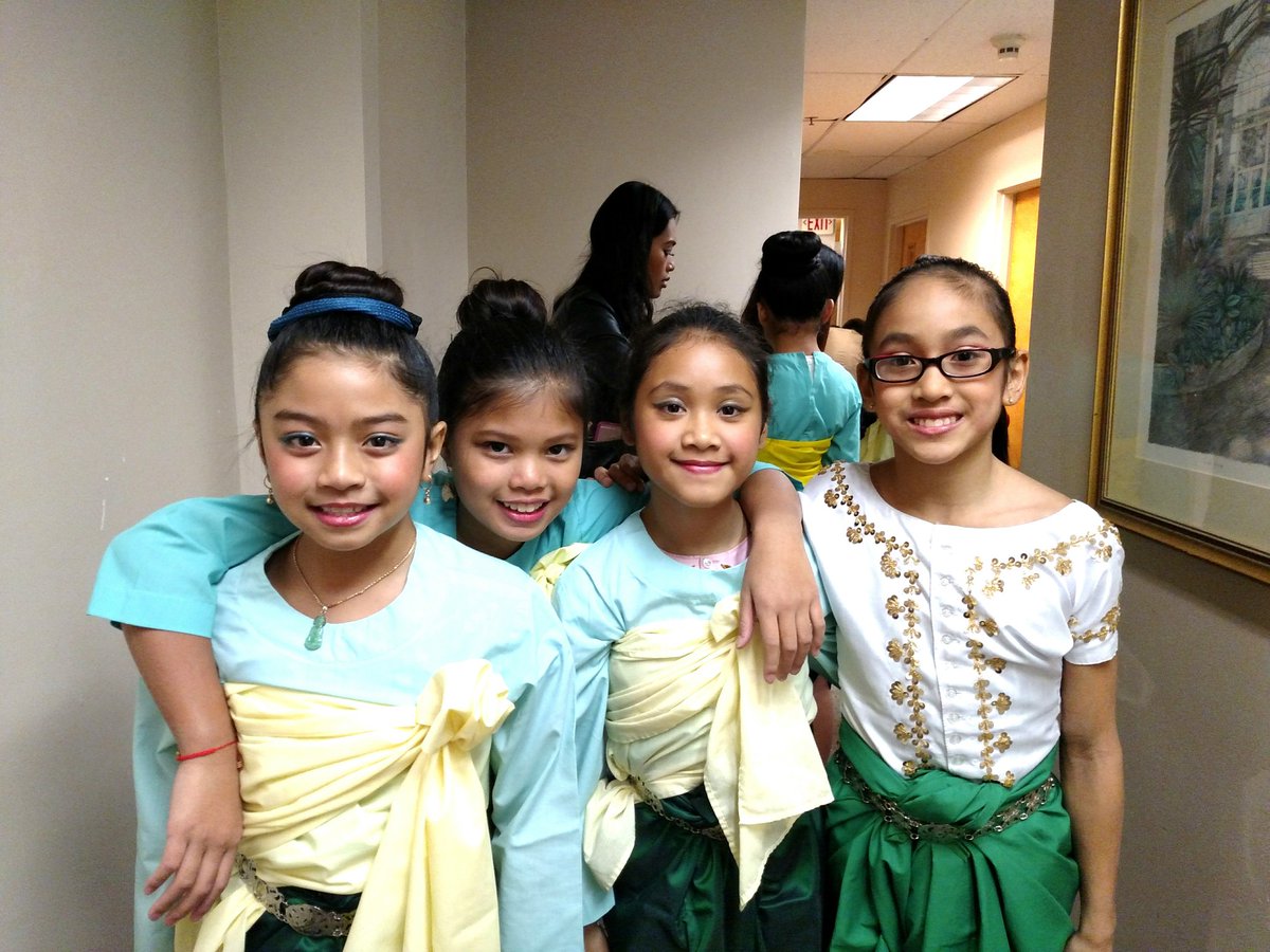 lowellcomchrtr's tweet photo. #LCCPS #Khmer dancers are ready to wow at Global #Lowell! #buildaplayground #fundraising https://t.co/yaZ60lcBnA