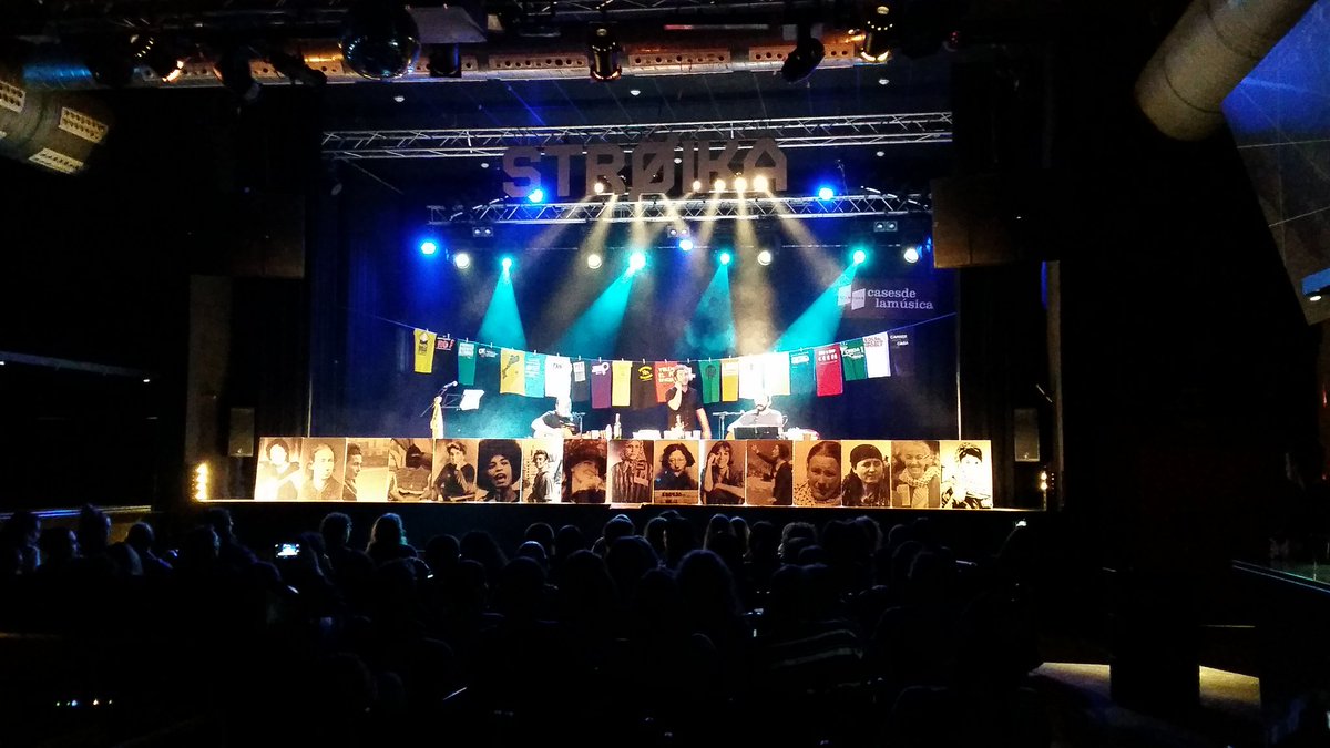 albasoriag's tweet photo. Fent camí. Juntes farem nostra la nit.@SalaStroika @Ovidi3 @bruixesripollet https://t.co/0PeFh7SHps