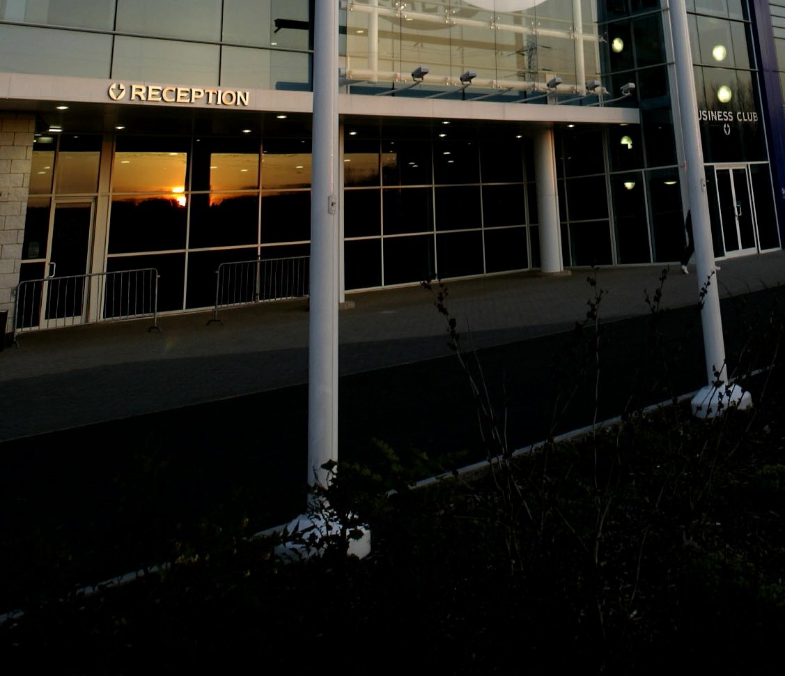 Conf_goLeics's tweet photo. 6 days into our #ConfAdvent. Where could this be? Clue: This venue is used to outfoxing the competition #eventprofs https://t.co/tZApvirCqf