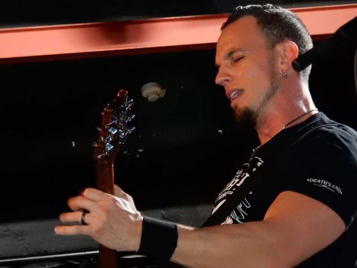 AlterBridgeGerm's tweet photo. @MarkTremonti at the Kantine in Cologne tonight! Epic! See you again next year! Thanks for coming! https://t.co/DZRWIhnoDi