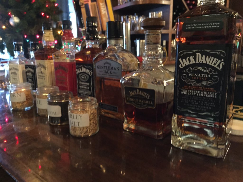 FemmesFataleYYC's tweet photo. It's whisky brunch time @The_BrassKens!  Quite a line up of @JackDaniels_US for today's tasting! https://t.co/aKIqfs8XXR