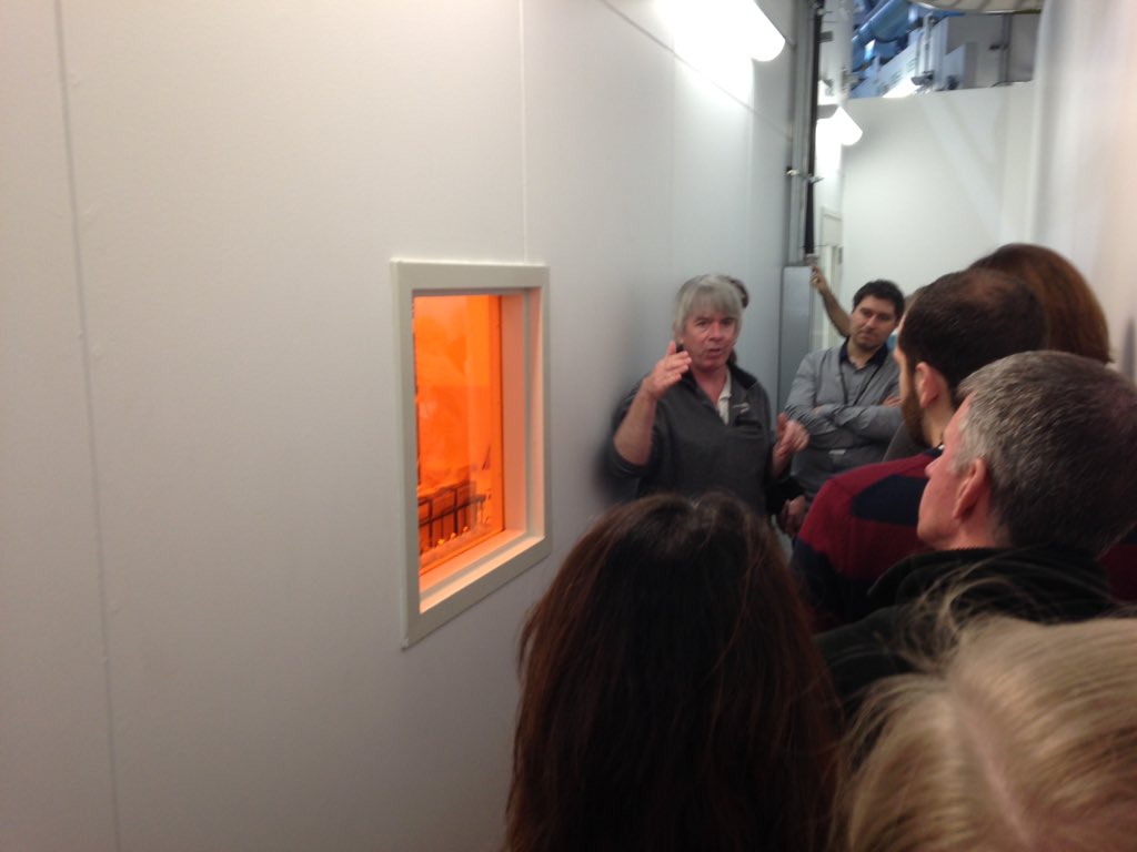 MsNaudts's tweet image. X-Ray lithography beam line; orange light created after removing UV and blue light from white @rabadiah #210phys