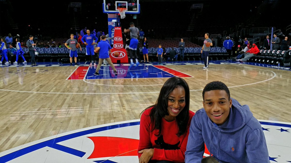 JenniferPHL17's tweet photo. @Sixers great day for a game ahead at the half #NBA #Funday #FamilyTime #amazingsons https://t.co/RxZRkQJTFl
