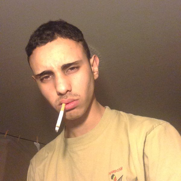 OFFGLOSS's tweet image. me aburria