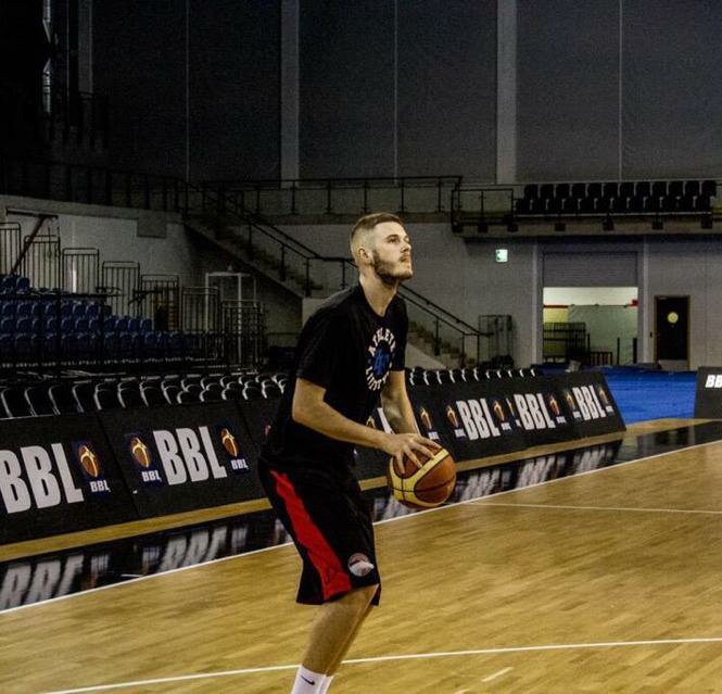 ZFtraining's tweet photo. Shout out to ZF athletes @_NeilWatson_5 &amp; @HarrisonGamble for tonights @BBLofficial Cup semi-final #athletelifestyle https://t.co/cLdeVIllGF