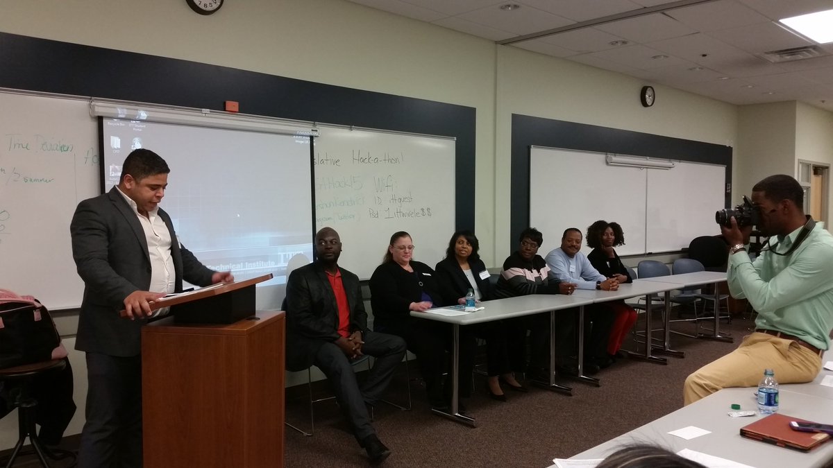 DarshunKendrick's tweet photo. Groups present their proposed legislation. So much positive support for my 1st Legislative Hack-a-thon. #GGAHack15 https://t.co/ZyxwJuv4OE